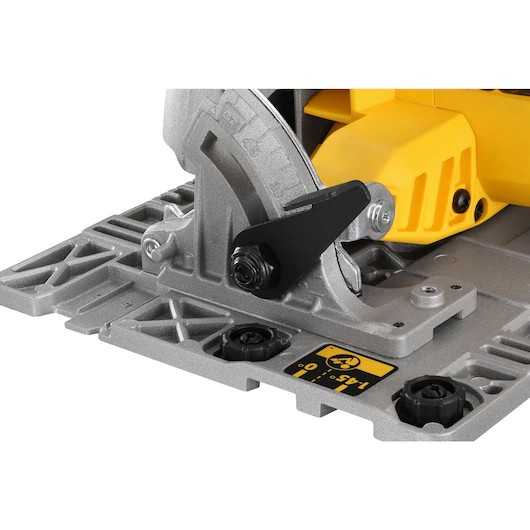 DeWalt 18V Akku-Handkreissäge mit 2x 5Ah Akku und Schnellladegerät